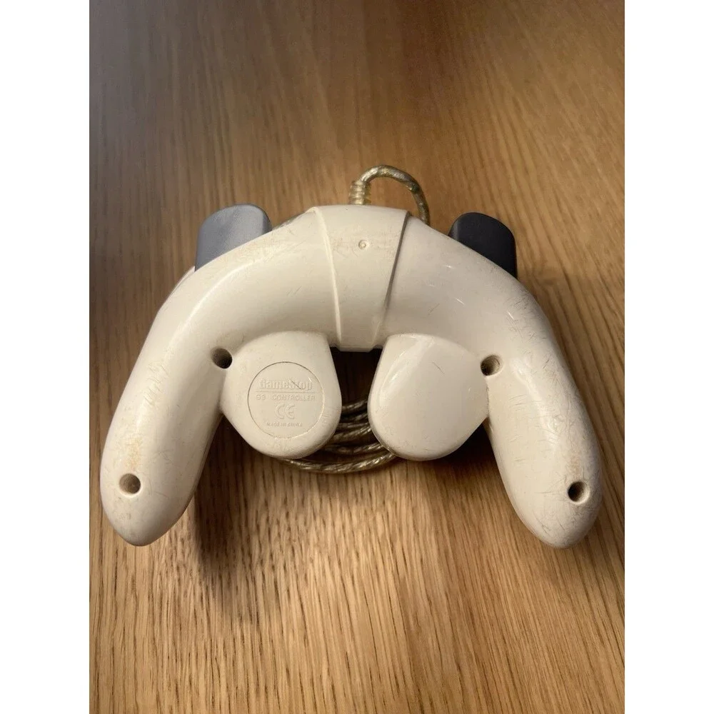 GameStop G3 Wired Turbo Controller - Nintendo GameCube (White)